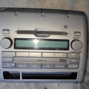 Toyota Tacoma OEM Factory Stereo And 6-Disc CD Changer 2005-2011 *WORKS GREAT*